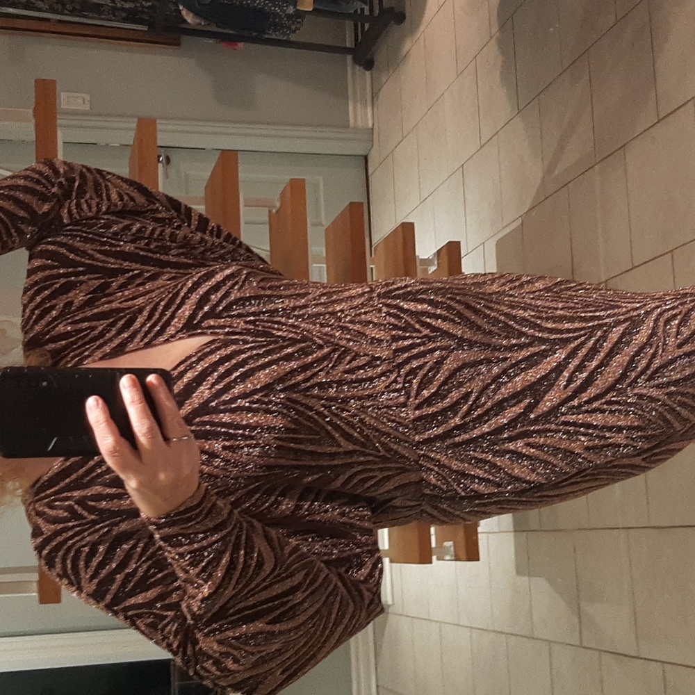 Venus NWOT Zebra Gold🌟Threaded Bodycon Size M